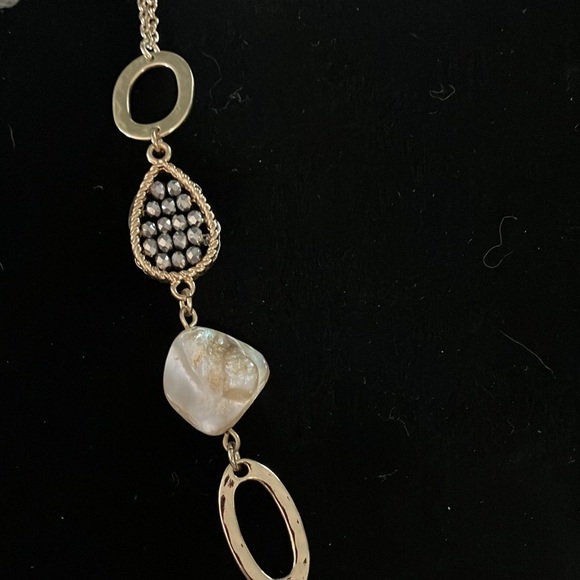 Lia Sophia 20” two strand necklace with matching earrings. - Picture 2 of 3